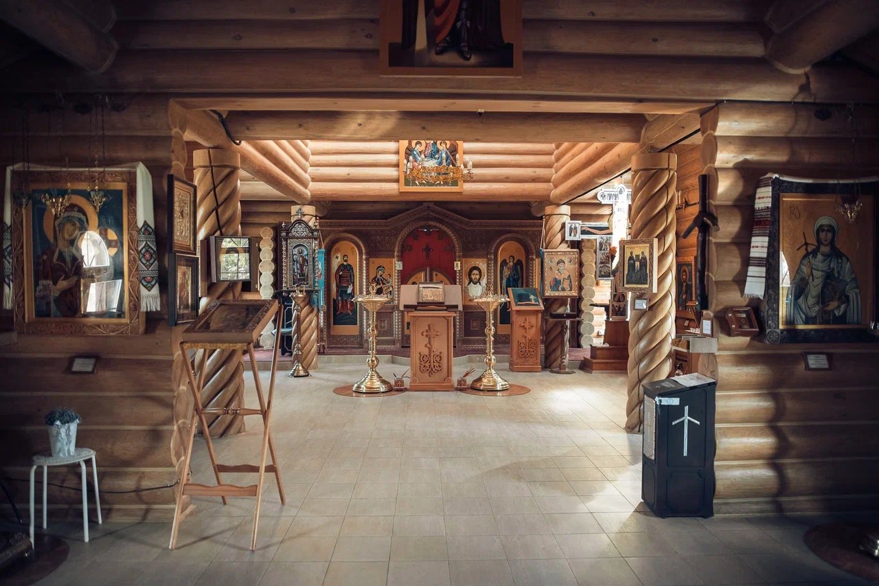 Празднование именин отца Олега.